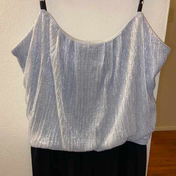 Jumpsuit - Picture 2 of 8